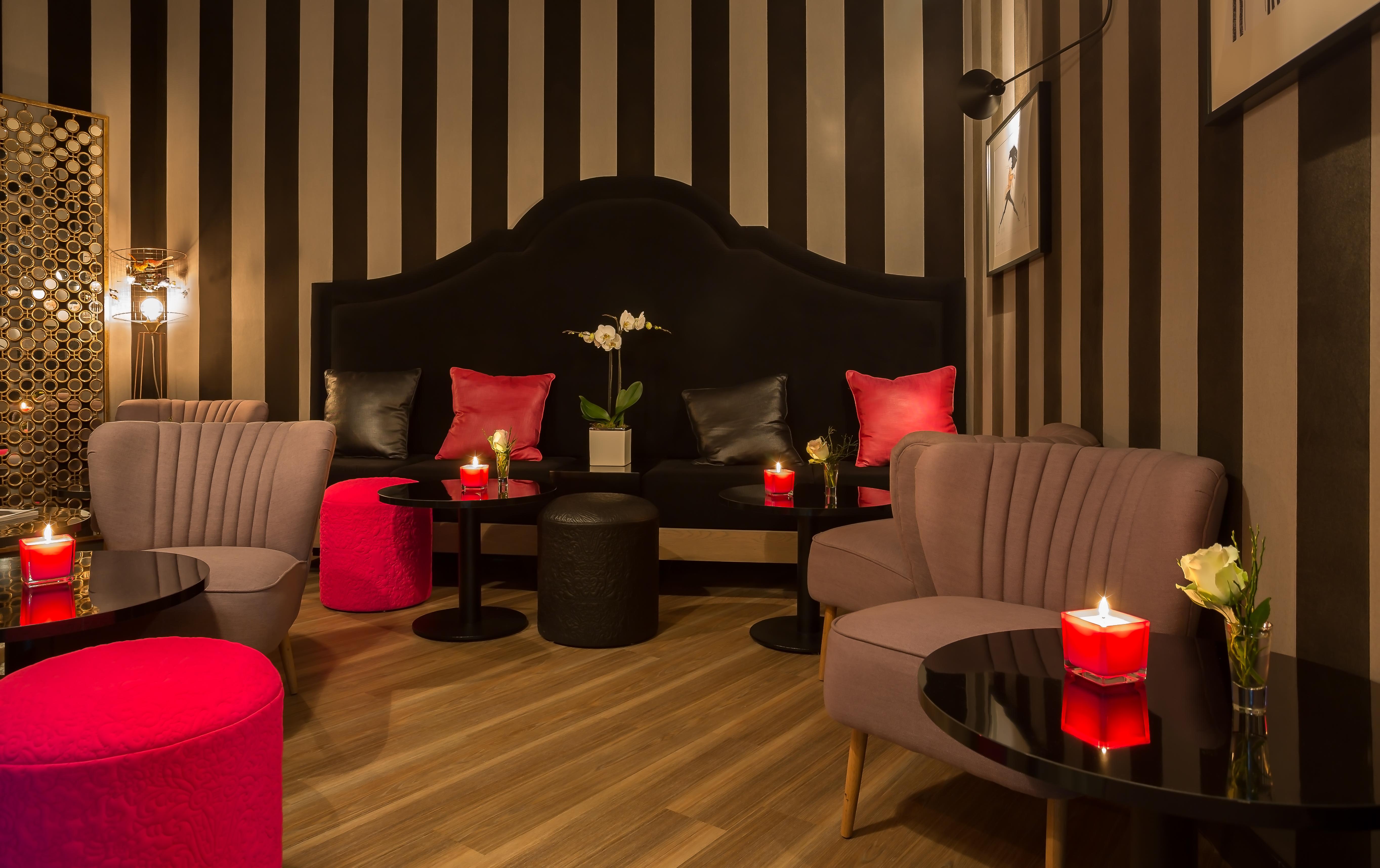 Hotel La Parizienne Luaran gambar